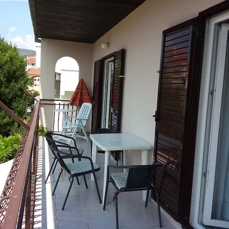 Grozda Апартаменты